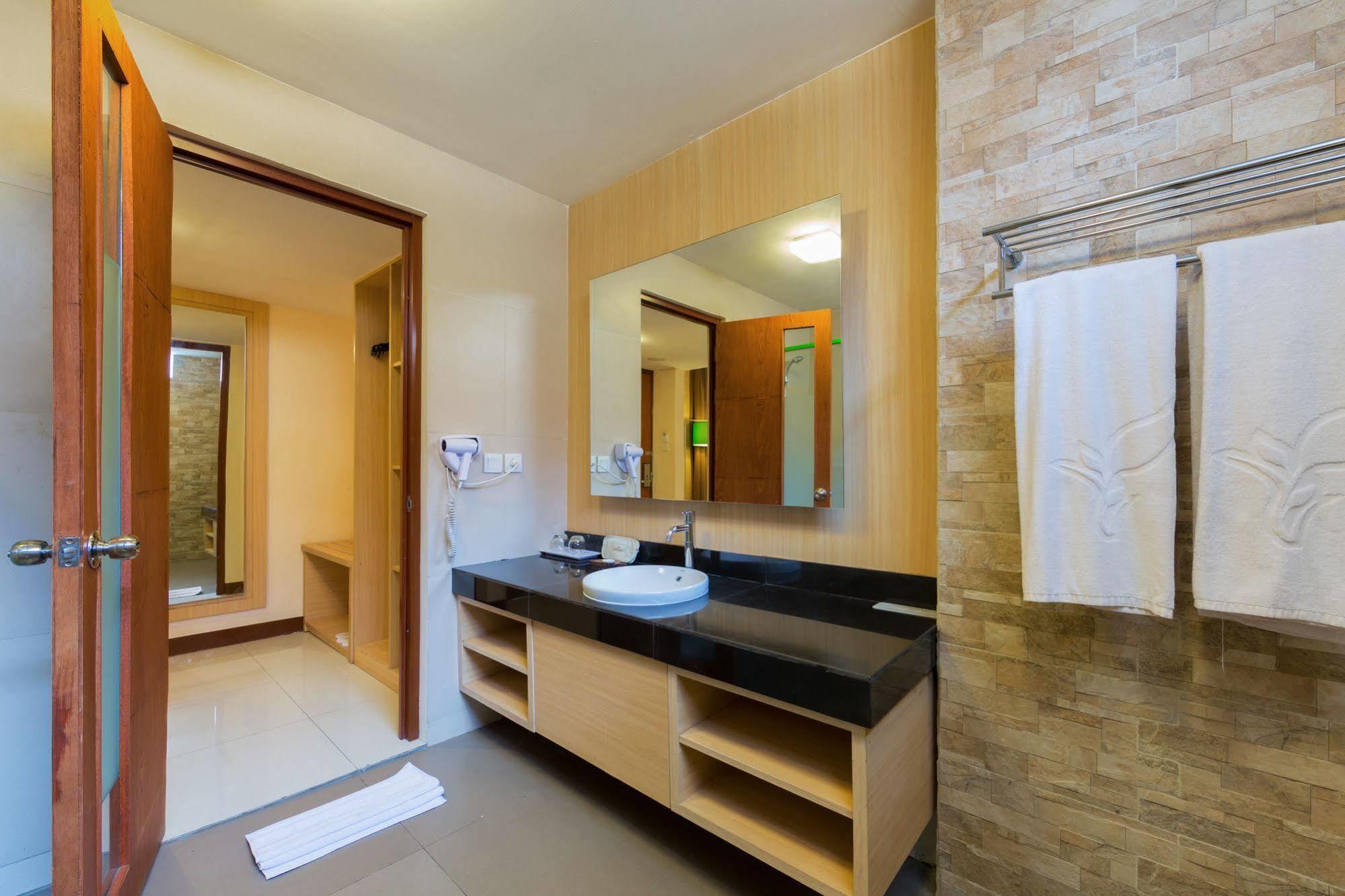 Vihan Suites Bali Kuta Lombok Zewnętrze zdjęcie